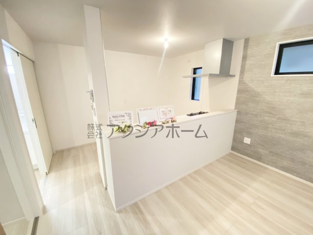 東村山市野口町3丁目・全1棟　新築一戸建　～LDK17帖～のキッチン