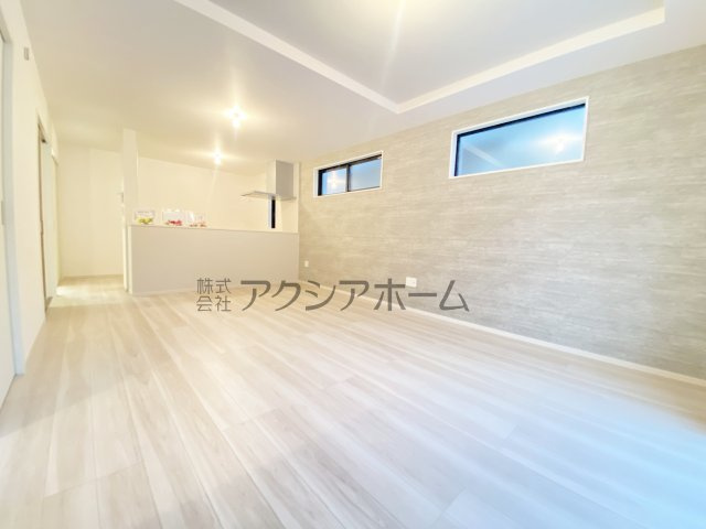 東村山市野口町3丁目・全1棟　新築一戸建　～LDK17帖～の居間・リビング