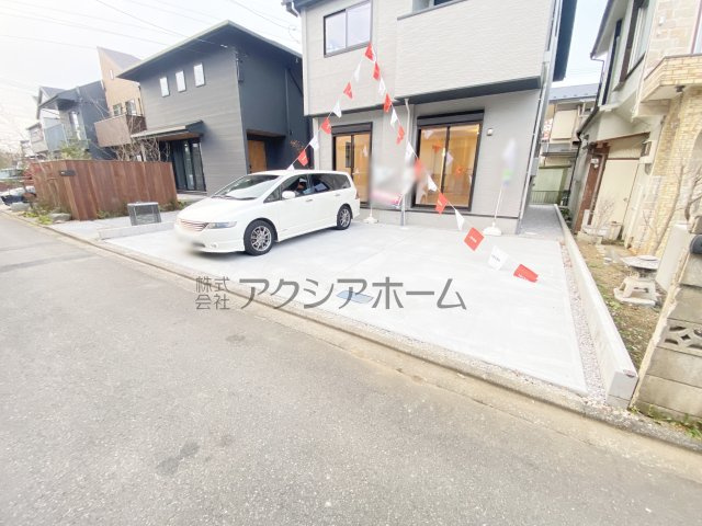 東村山市野口町3丁目・全1棟　新築一戸建　～LDK17帖～の駐車場