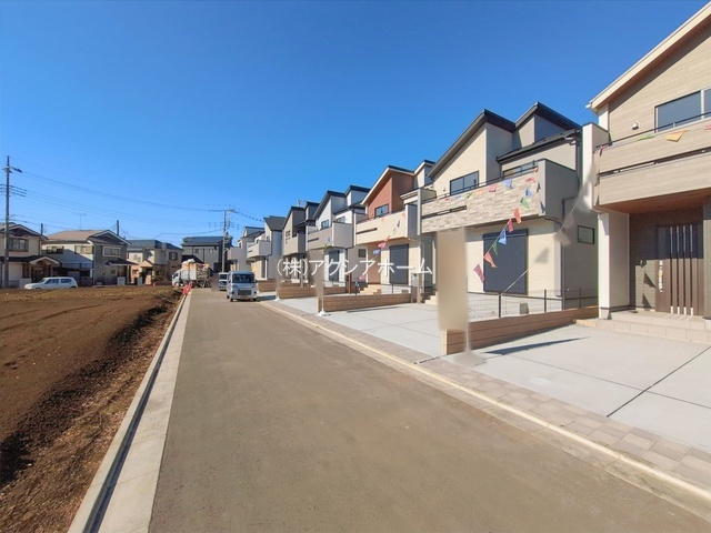 所沢市下安松・全11棟　新築一戸建　6号棟の前面道路含む現地写真