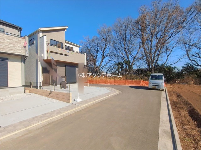 所沢市下安松・全11棟　新築一戸建　7号棟の前面道路含む現地写真