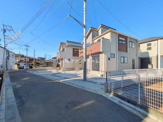 所沢市下安松・全11棟　新築一戸建　9号棟の前面道路含む現地写真