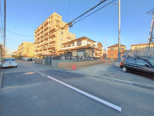 所沢市小手指町4丁目・全5棟　新築一戸建　3号棟の区画図|【全5棟・3号棟】
駐車2台可能です。(車種制限あり)