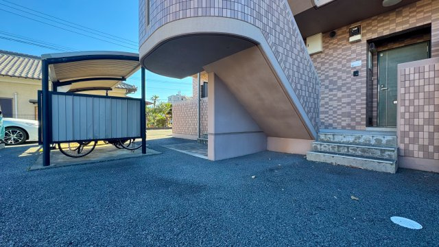 ラフィーネ壱番館のエントランス