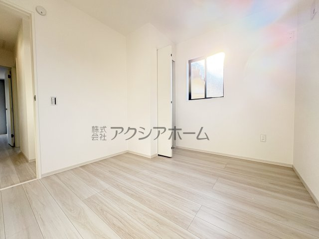 所沢市北原町・全1棟　新築一戸建　～LDK18.6帖～の洋室|洋室　4.8帖