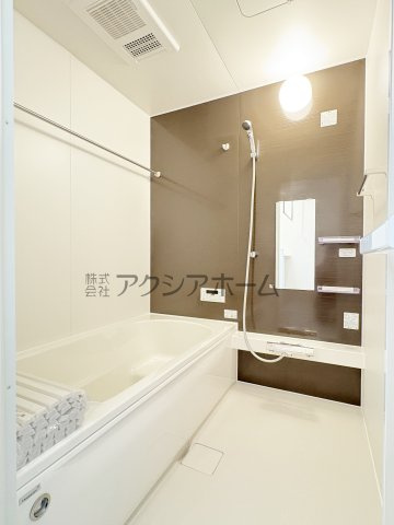 所沢市北原町・全1棟　新築一戸建　～LDK18.6帖～の浴室|1坪サイズ・浴室乾燥機付ユニットバスで一日の疲れを癒しましょう♪