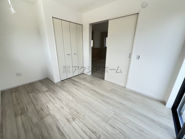 所沢市中富・全1棟　新築一戸建　～駐車並列3台可～の洋室|1F洋室5.4帖