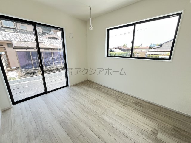 所沢市中富・全1棟　新築一戸建　～駐車並列3台可～の洋室|1F洋室5.4帖