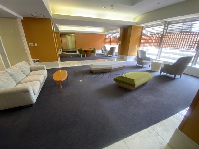 アイムふじみ野タワー西館のロビー