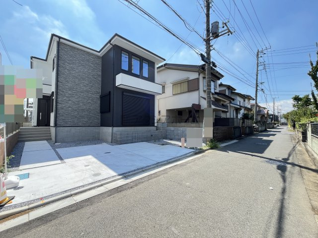 所沢市中新井1丁目・全1棟　新築一戸建　～LDK21.7帖～の前面道路含む現地写真