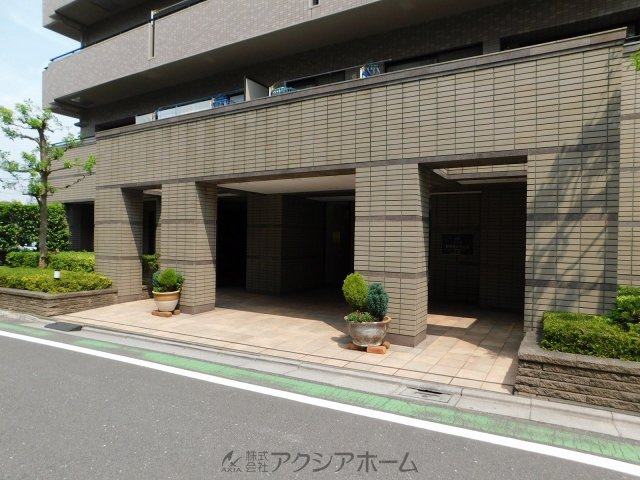 サーパス新所沢けやき台の外観