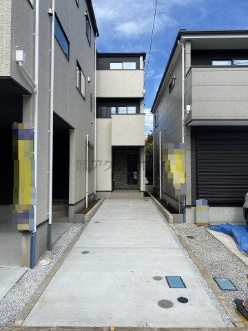 所沢市緑町4丁目・全3棟　新築一戸建　2号棟　～3階建～の駐車場|カースペース2台（車種による）