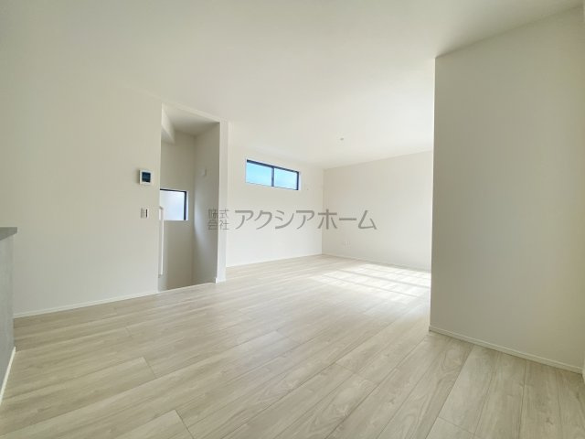 所沢市緑町4丁目・全3棟　新築一戸建　2号棟　～3階建～