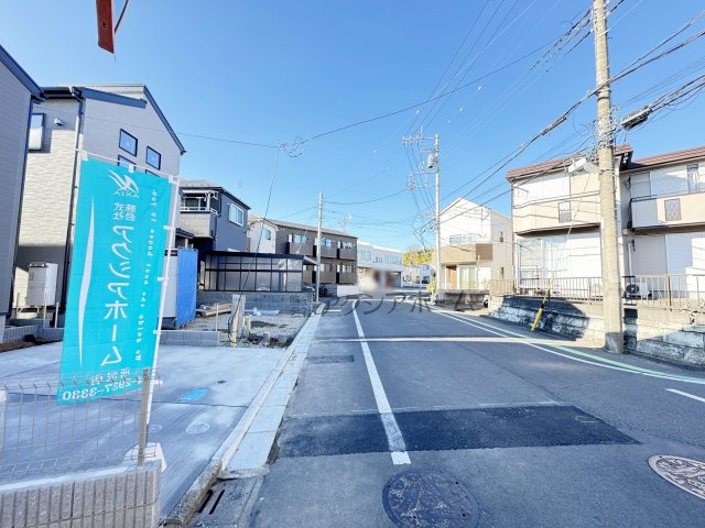 所沢市山口・全2棟　新築一戸建　2号棟　～和室あり～の前面道路含む現地写真