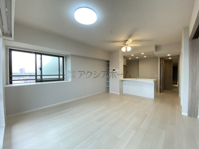 コスモシティ新所沢けやき台の居間・リビング|南向きの陽当たり良好のLDK15.5帖