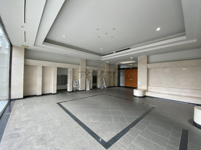 コスモシティ新所沢けやき台のエントランス