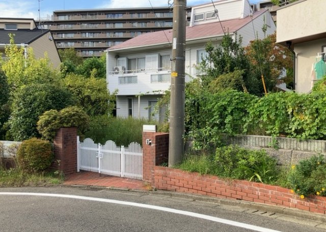 【外観】 | 販売されている全ての土地が、宅地用の土地であるとは限りません。都市計画法に基づき、基本的に住宅を建てることができるのは土地計画区であることに加え、市街化区域として定められている地域のみとなっています。