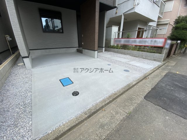 所沢市けやき台1丁目・全2棟　新築一戸建　2号棟の駐車場|並列駐車2台可能です(車種制限あり)