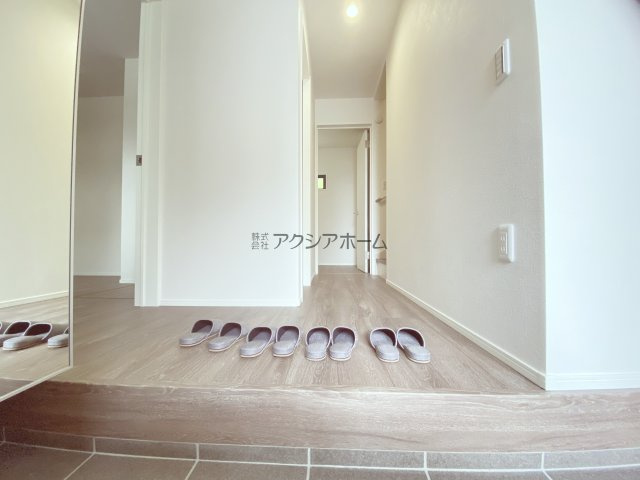 所沢市けやき台1丁目・全2棟　新築一戸建　2号棟の玄関