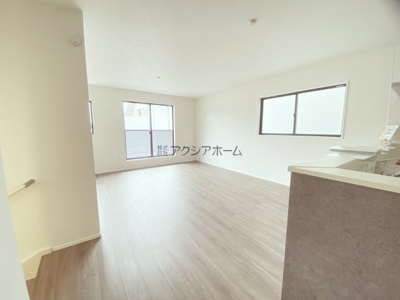 【居間・リビング】 | 所沢市けやき台1丁目・全2棟　新築一戸建　2号棟