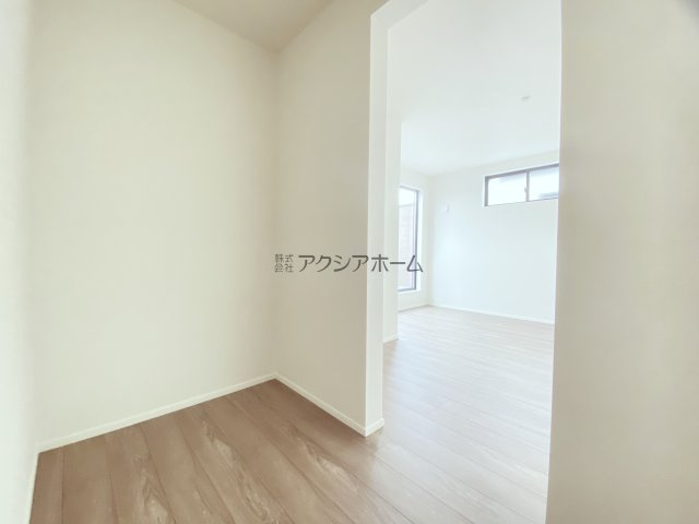 所沢市けやき台1丁目・全2棟　新築一戸建　2号棟の寝室|洋室7.9帖WIC