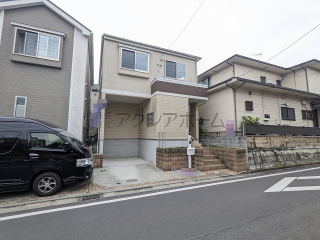 所沢市山口　中古一戸建　～駅徒歩10分～の駐車場|ビルトインガレージ1台