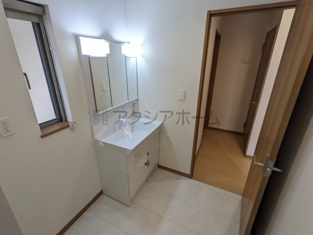 所沢市山口　中古一戸建　～駅徒歩10分～の独立洗面台