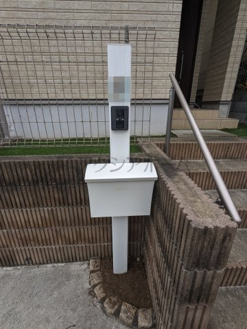 所沢市山口　中古一戸建　～駅徒歩10分～の設備|インターホン・ポスト