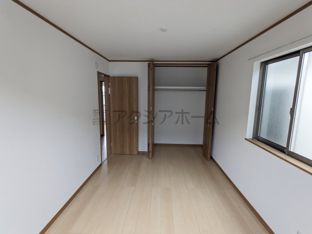 所沢市山口　中古一戸建　～駅徒歩10分～の寝室|2F洋室6.5帖