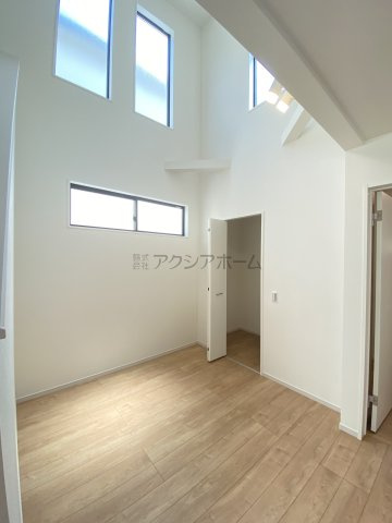 所沢市中新井5丁目・全2棟　新築一戸建　1号棟のその他|リビング吹抜部分