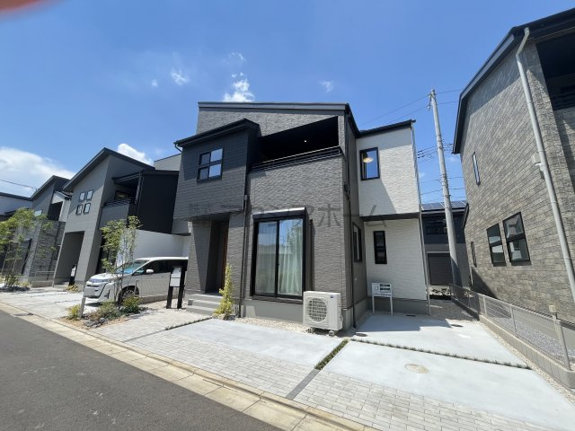 所沢市花園2丁目・全16棟　新築未入居一戸建て　13号棟の駐車場|カースペース2台（車種による）