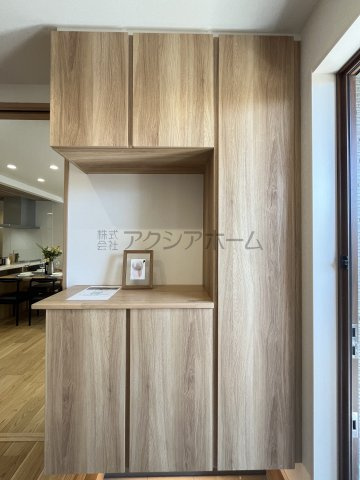 所沢市花園2丁目・全16棟　新築未入居一戸建て　13号棟の玄関