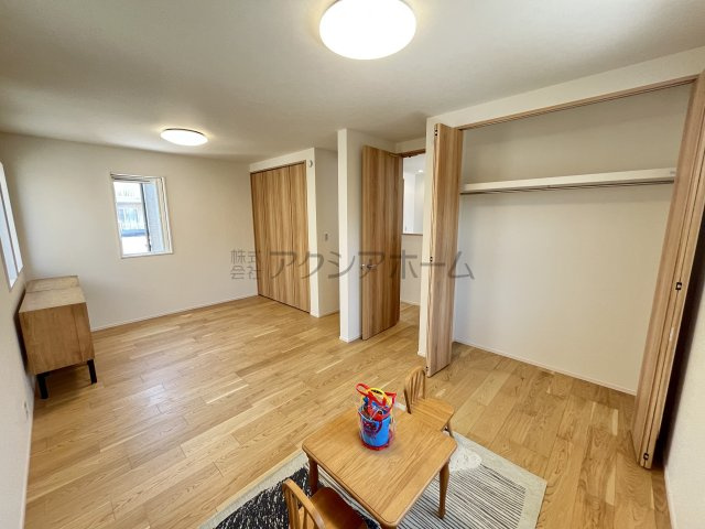 所沢市花園2丁目・全16棟　新築未入居一戸建て　13号棟の子供部屋|2F洋室10.6帖（5.3帖+5.3帖）間仕切り設置で分割利用することも可能です。