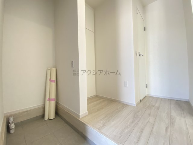 所沢市中新井5丁目・全2棟　新築一戸建　2号棟の玄関