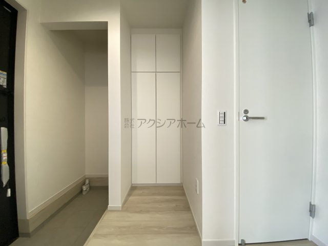 所沢市中新井5丁目・全2棟　新築一戸建　2号棟の玄関|2025年4月25日撮影