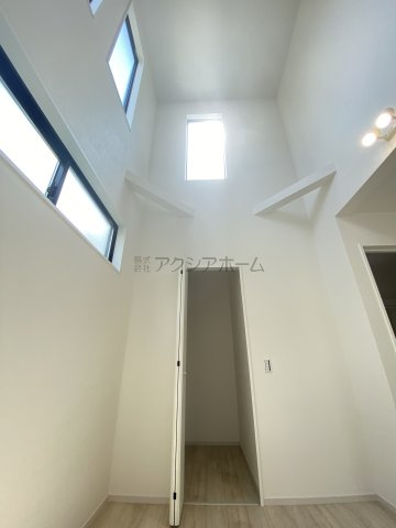 所沢市中新井5丁目・全2棟　新築一戸建　2号棟のその他|リビング吹抜部分