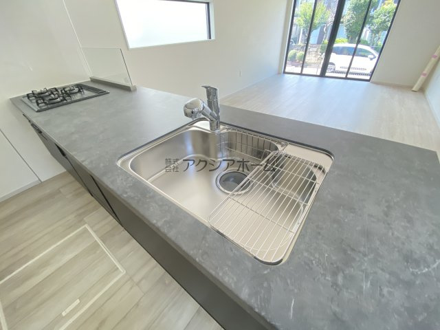 所沢市中新井5丁目・全2棟　新築一戸建　2号棟の設備|浄水器一体型水栓付シンク