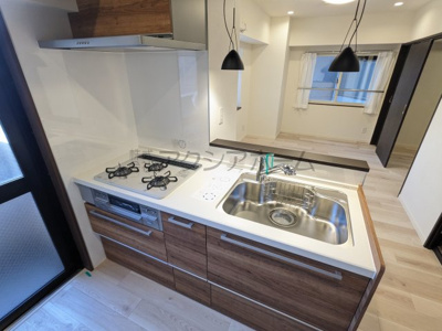 【キッチン】 | ワイズユウラク西所沢 | 対面式のシステムキッチン