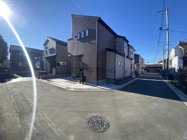 所沢市上新井2丁目・全5棟　新築一戸建　1号棟　～車2台～　の前面道路含む現地写真