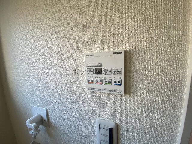 所沢市上新井2丁目・全5棟　新築一戸建　1号棟　～車2台～　の設備|浴室乾燥機スイッチパネル