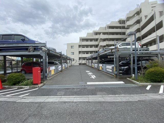 レーベンハイム小手指さくら通りの駐車場