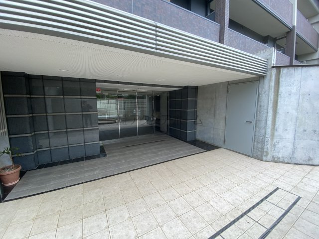 レーベンハイム小手指さくら通りのエントランス
