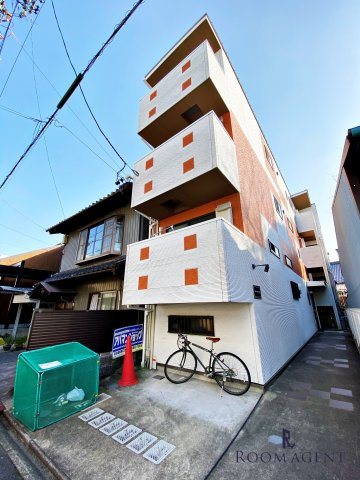 PRIMAVERA　WESTの外観