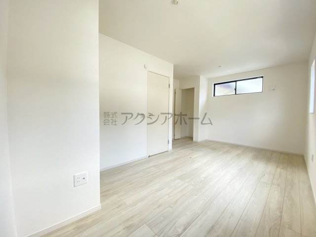 所沢市北秋津・全1棟　新築一戸建　～並列駐車2台可～の子供部屋|2F洋室9.2帖