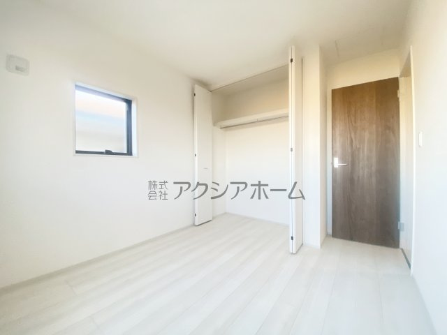 所沢市上新井2丁目・全5棟　新築一戸建　5号棟　～駐車2台～の洋室|洋室　5.33帖