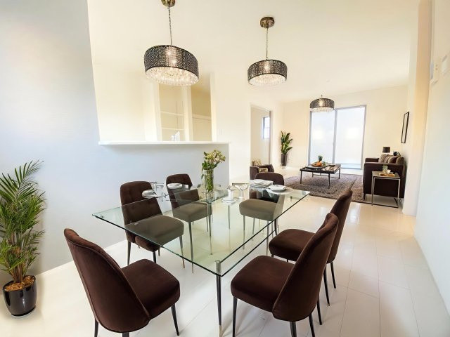 所沢市上新井2丁目・全5棟　新築一戸建　5号棟　～駐車2台～の居間・リビング|（家具はCG画像での表示になります）