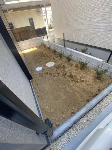 所沢市上新井2丁目・全5棟　新築一戸建　5号棟　～駐車2台～の庭