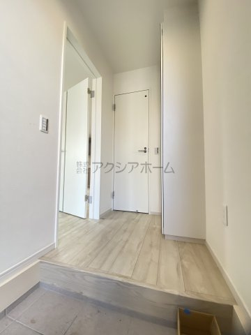 所沢市向陽町・全2棟　新築一戸建　2号棟の玄関