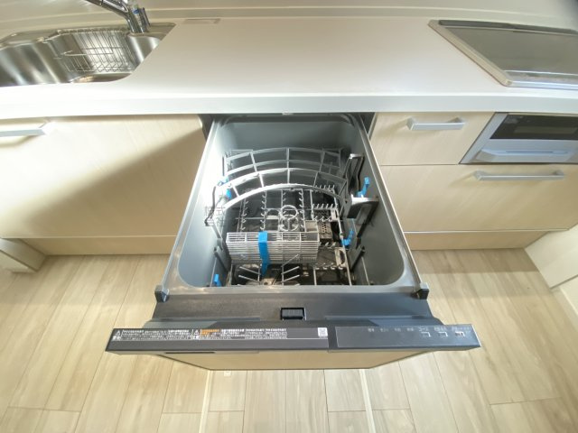 所沢市向陽町・全2棟　新築一戸建　2号棟のキッチン|食器洗浄乾燥機
