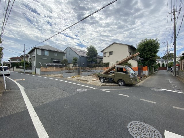 東久留米市氷川台2丁目・全2棟　新築一戸建　1号棟の前面道路含む現地写真|前面道路　2025年9月29日撮影